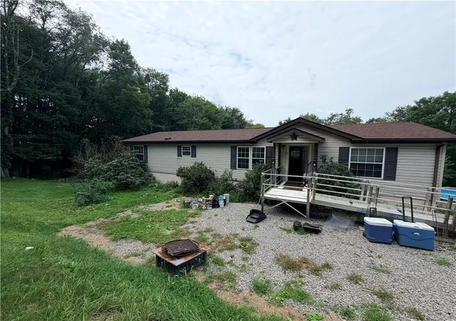 Photo 2 of Single family home for sale at 415 Sandy Holw Rd, Rimersburg, PA 16248 | MLS# 1770508 | Listing updated on 2026-09-08