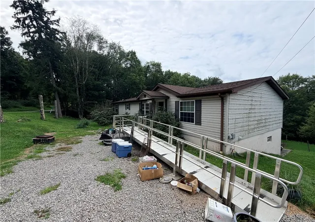Photo 3 of Single family home for sale at 415 Sandy Holw Rd, Rimersburg, PA 16248 | MLS# 1770508 | Listing updated on 2026-09-08
