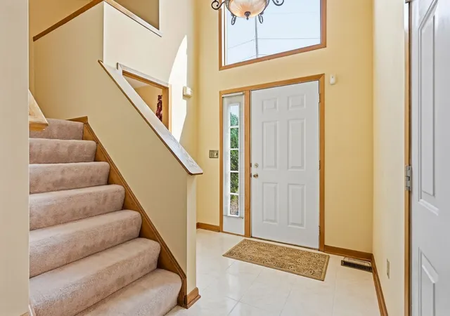 Photo 4 of Townhouse for sale at 124 Trolley Ct, Mc Candless, PA 15237 | MLS# 1770518 | Listing updated on 2026-09-12