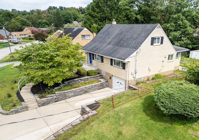 Photo 3 of Single family home for sale at 549 Guylyn, Penn Hills, PA 15235 | MLS# 1770263 | Listing updated on 2026-09-12