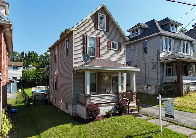 Photo 1 of Single family home for sale at 703 E Long Ave, New Castle, PA 16101 | MLS# 1770543 | Listing updated on 2026-09-13