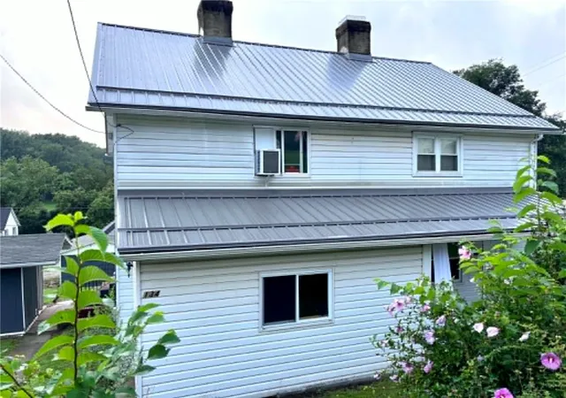 Photo 2 of Single family home for sale at 134 Grant St, Perry Twp, PA 15473 | MLS# 1769674 | Listing updated on 2026-09-11