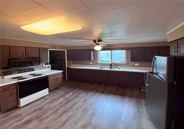 Photo 4 of Single family home for sale at 134 Grant St, Perry Twp, PA 15473 | MLS# 1769674 | Listing updated on 2026-09-11