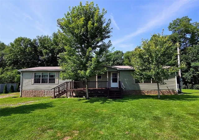 Photo 1 of Manufactured home for sale at 719 Bend Rd, Lackawannock Twp, PA 16142 | MLS# 1770170 | Listing updated on 2026-09-01