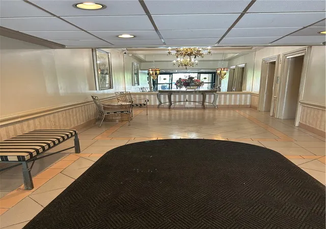 Photo 3 of Condo for sale at 2160 Greentree Rd #400W, Scott Twp, PA 15220 | MLS# 1770443 | Listing updated on 2026-09-12