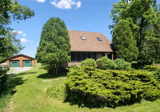 Photo 2 of Single family home for sale at 203 Wotring Rd, Hopewell, PA 15301 | MLS# 1770517 | Listing updated on 2026-09-12