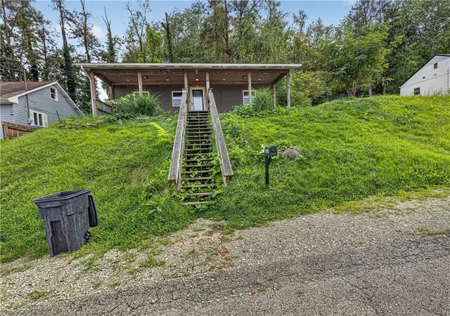 Photo 2 of Single family home for sale at 1118 Woodland Ave, Port Vue, PA 15133 | MLS# 1769374 | Listing updated on 2026-10-20