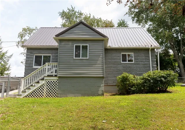 Photo 1 of Single family home for sale at 824 Ridge Rd, Centerville, PA 15417 | MLS# 1770577 | Listing updated on 2026-09-11