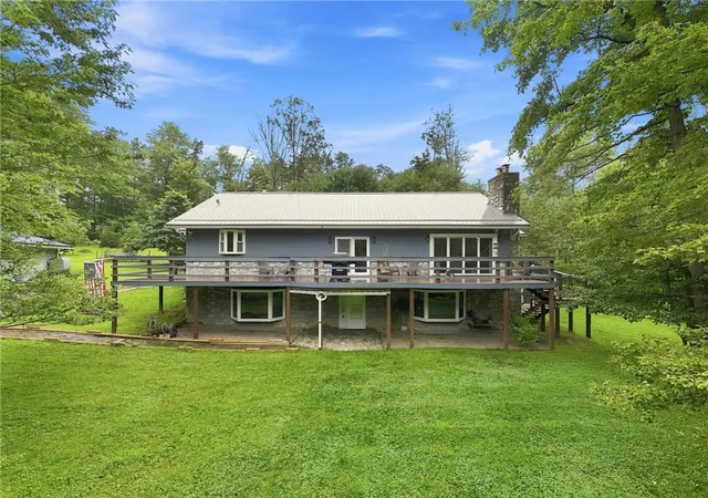 Photo 2 of Single family home for sale at 601 Tannery Holw Rd, Derry Twp, PA 15717 | MLS# 1770602 | Listing updated on 2026-09-11