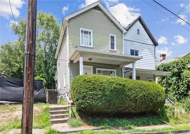 Photo 3 of Single family home for sale at 1724 Federal, Mc Keesport, PA 15132 | MLS# 1770355 | Listing updated on 2026-09-09