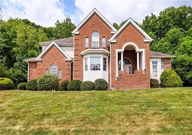 Photo 1 of Single family home for sale at 127 Woodhaven Dr, Hempfield Twp, PA 15644 | MLS# 1770642 | Listing updated on 2026-09-03