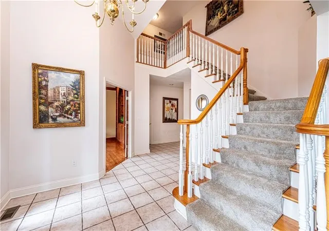 Photo 4 of Single family home for sale at 127 Woodhaven Dr, Hempfield Twp, PA 15644 | MLS# 1770642 | Listing updated on 2026-09-03