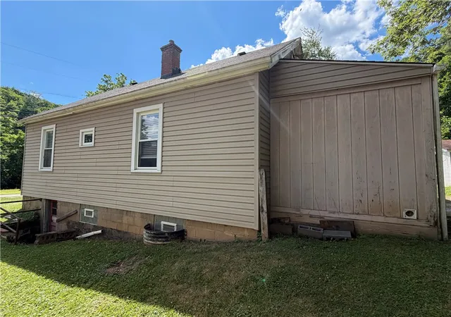 Photo 3 of Sale Pending at 2113 Lewis Run Rd, Jefferson Hills, PA 15025 | MLS# 1770533 | Listing updated on 2026-10-01