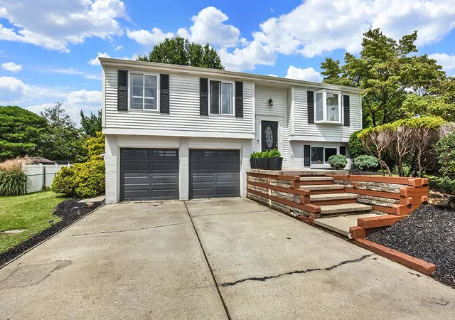 Photo 1 of Sale Pending at 362 Huntingdon Ave, North Huntingdon, PA 15642 | MLS# 1770450 | Listing updated on 2026-09-12