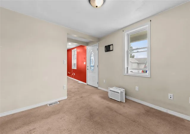 Photo 4 of Single family home for sale at 1650 Main St, W Leechburg, PA 15656 | MLS# 1770665 | Listing updated on 2026-09-12