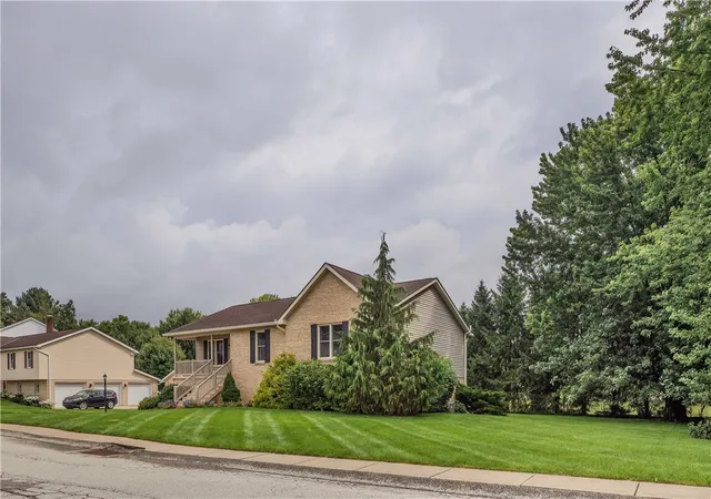 Photo 2 of Sale Pending at 4 Spencer Dr, Penn Twp, PA 15642 | MLS# 1770372 | Listing updated on 2026-09-12
