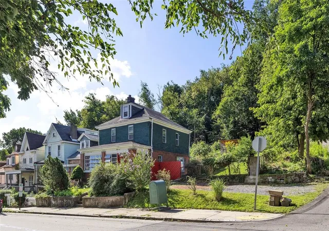 Photo 2 of Single family home for sale at 2802 Salisbury St, South Side, PA 15210 | MLS# 1770674 | Listing updated on 2026-09-13