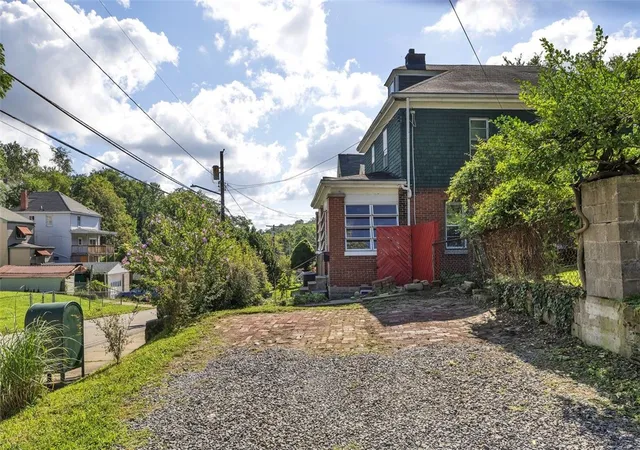 Photo 3 of Single family home for sale at 2802 Salisbury St, South Side, PA 15210 | MLS# 1770674 | Listing updated on 2026-10-02