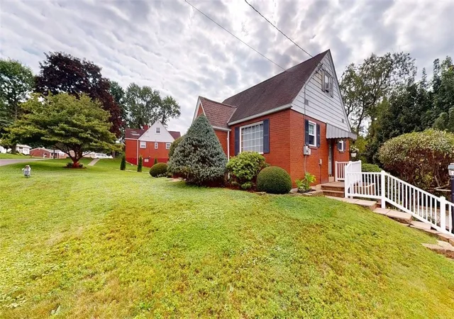 Photo 2 of Single family home for sale at 106 Dwellington Dr, Middlesex Twp, PA 16059 | MLS# 1770677 | Listing updated on 2026-09-21