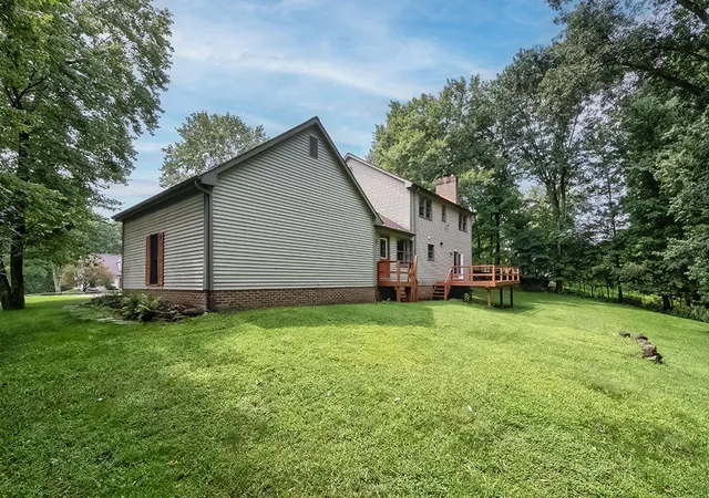 Photo 2 of Single family home for sale at 142 Gristmill Ln, Jackson Twp, PA 16063 | MLS# 1770689 | Listing updated on 2026-10-20