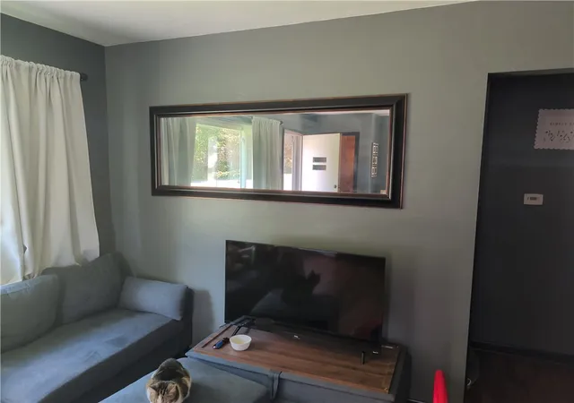 Photo 2 of Single family home for sale at 805 S Scotland Ln, Union Twp, PA 16101 | MLS# 1770248 | Listing updated on 2026-09-12