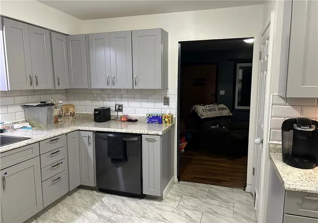 Photo 4 of Single family home for sale at 805 S Scotland Ln, Union Twp, PA 16101 | MLS# 1770248 | Listing updated on 2026-09-12