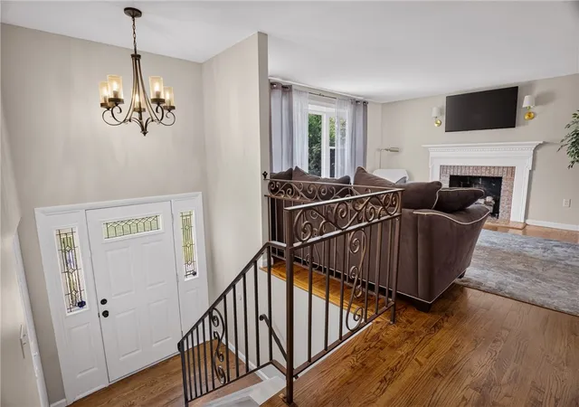 Photo 3 of Sale Pending at 272 Hays, Upper St Clair, PA 15241 | MLS# 1770118 | Listing updated on 2026-09-14