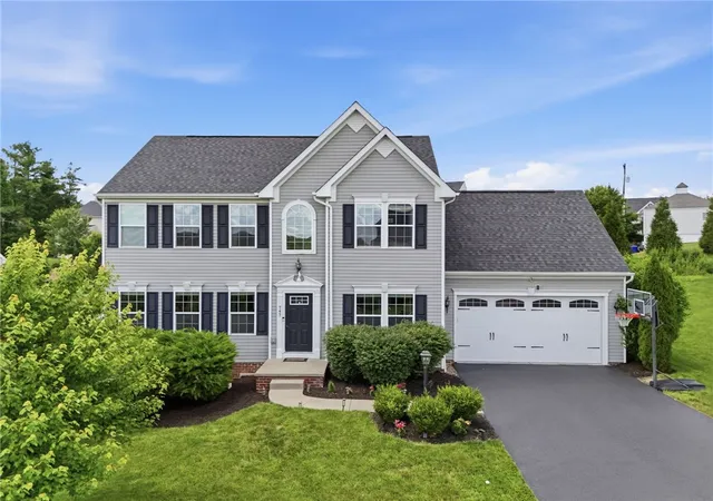 Photo 3 of Single family home for sale at 747 Packsaddle Trl, Richland, PA 15044 | MLS# 1770700 | Listing updated on 2026-09-23