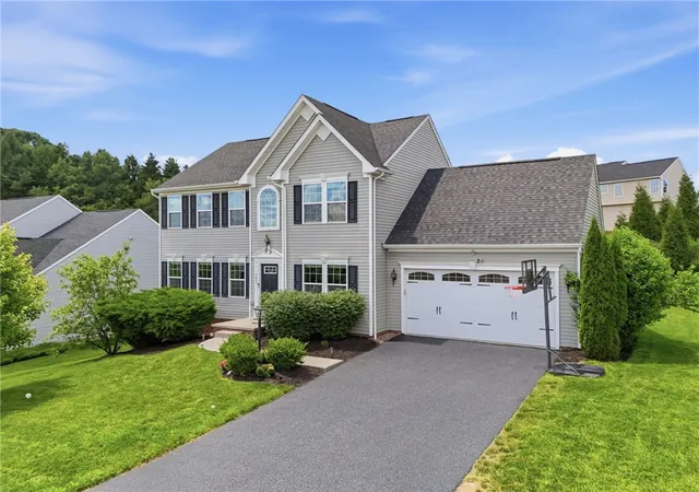 Photo 4 of Single family home for sale at 747 Packsaddle Trl, Richland, PA 15044 | MLS# 1770700 | Listing updated on 2026-09-23