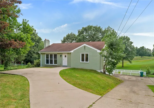 Photo 2 of Single family home for sale at 307 Churchill Rd, Churchill Boro, PA 15235 | MLS# 1770358 | Listing updated on 2026-09-13