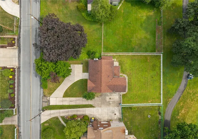 Photo 4 of Single family home for sale at 307 Churchill Rd, Churchill Boro, PA 15235 | MLS# 1770358 | Listing updated on 2026-09-23