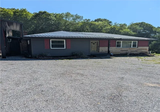 Photo 1 of Single family home for sale at 302 Apple St, Weedville, PA 15868 | MLS# 1770738 | Listing updated on 2026-09-15