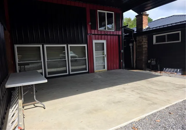 Photo 4 of Single family home for sale at 302 Apple St, Weedville, PA 15868 | MLS# 1770738 | Listing updated on 2026-09-15