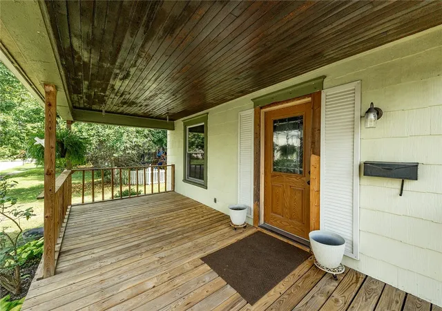 Photo 4 of Single family home for sale at 516 Stewart Ave, Grove City Boro, PA 16127 | MLS# 1770733 | Listing updated on 2026-09-08