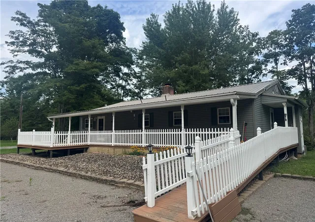 Photo 2 of Single family home for sale at 120 Wolf Ln, Worth Twp, PA 16057 | MLS# 1770753 | Listing updated on 2026-10-03