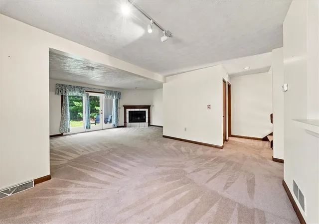 Photo 4 of Condo for sale at 701 Forest Edge Ct, Mc Candless, PA 15090 | MLS# 1770485 | Listing updated on 2026-09-01