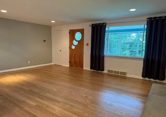 Photo 4 of Single family home for sale at 5184 Richland Rd, Hampton, PA 15044 | MLS# 1770636 | Listing updated on 2026-09-27