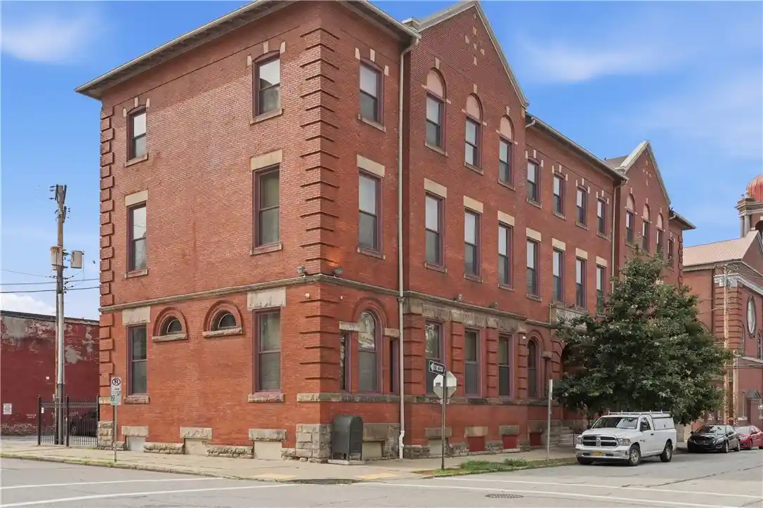 Listing Photo 2 - Condo for sale in 130 S 22nd St located at 130 S 22nd St, Pittsburgh, PA 15203 - Unit #1C
