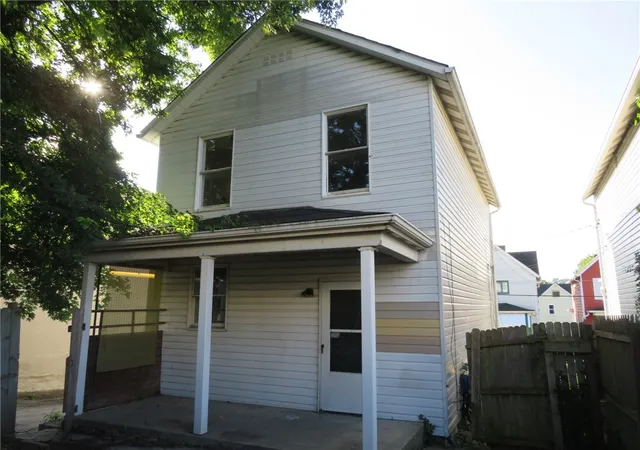 Photo 3 of Single family home for sale at 861 8th Avenue, Brackenridge, PA 15014 | MLS# 1770783 | Listing updated on 2026-10-09