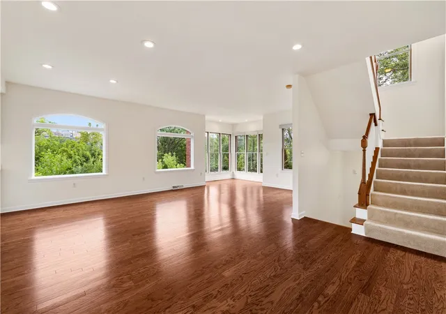 Photo 3 of Townhouse for sale at 1710 S Shore Ct, South Side, PA 15203 | MLS# 1770727 | Listing updated on 2026-10-07