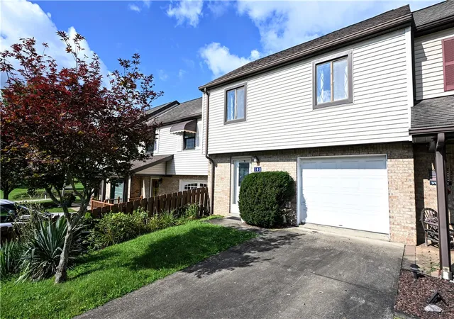 Photo 2 of Townhouse for sale at 105 Williamsburg Dr, Elizabeth Twp/boro, PA 15037 | MLS# 1770232 | Listing updated on 2026-09-09