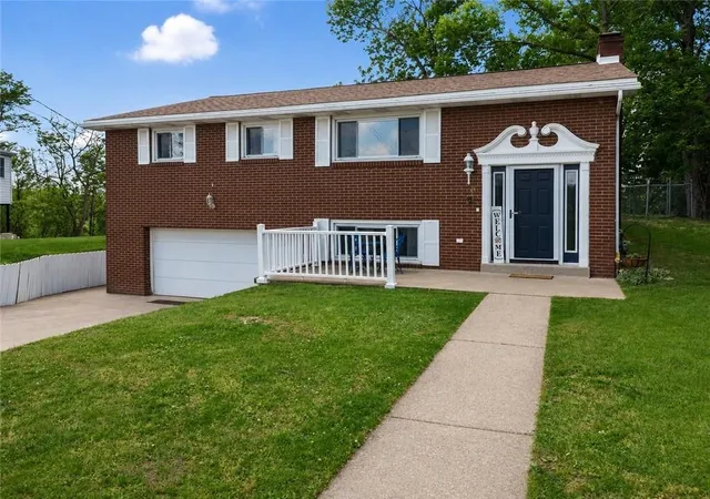 Photo 1 of Single family home for sale at 44 Chris Ct, Plum Boro, PA 15239 | MLS# 1770795 | Listing updated on 2026-10-19