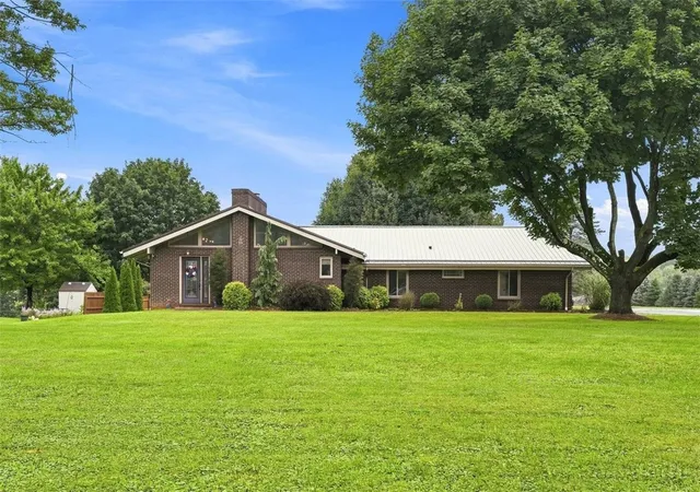 Single family home for sale at 146 Shannon Rd, Connoquenessing Twp, PA 16053 | MLS# 1770444
