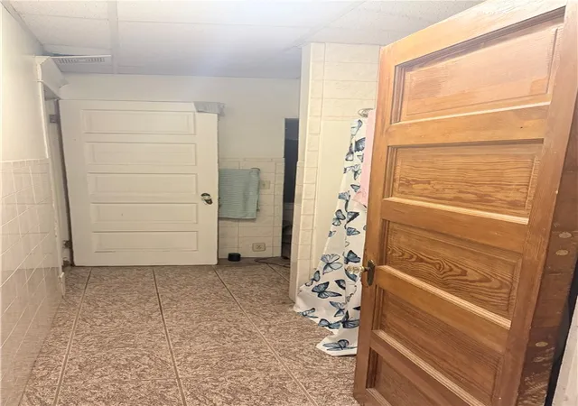 Listing Photo 2 - Condo for sale in building located at 1214 E Washington St, New Castle, PA 16101