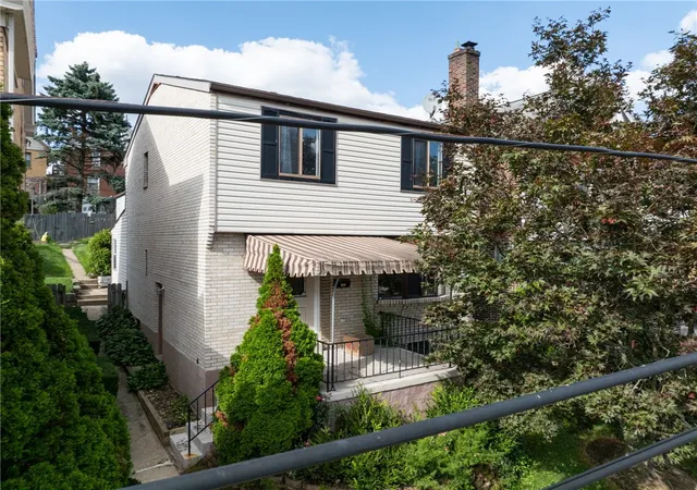 Photo 2 of Single family home for sale at 305 Lamarido St, Brookline, PA 15226 | MLS# 1770494 | Listing updated on 2026-09-06