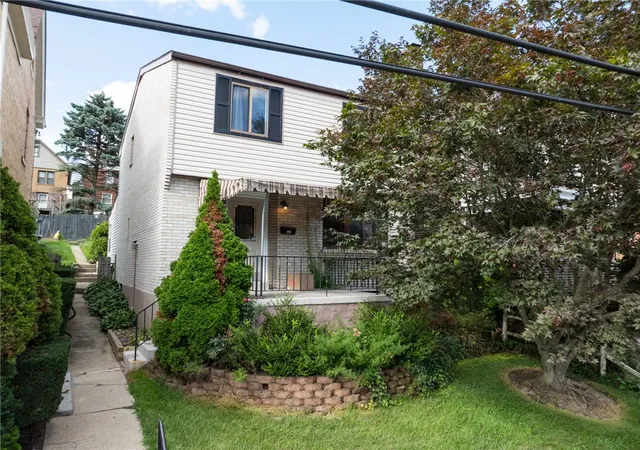 Photo 3 of Single family home for sale at 305 Lamarido St, Brookline, PA 15226 | MLS# 1770494 | Listing updated on 2026-09-06
