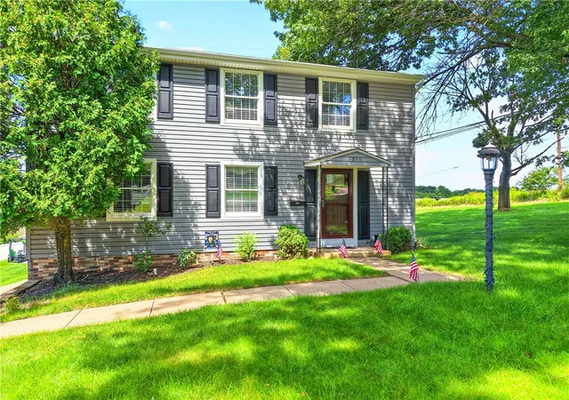 Photo 2 of Single family home for sale at 519 Diablo Dr, Bethel Park, PA 15102 | MLS# 1770852 | Listing updated on 2026-09-20