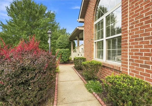 Photo 2 of Condo for sale at 1492 Greenbriar Dr, South Park, PA 15129 | MLS# 1770848 | Listing updated on 2026-10-13