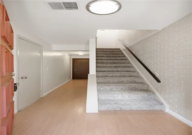 Photo 4 of Condo for sale at 604 Maplewood Ct, Ross Twp, PA 15237 | MLS# 1770856 | Listing updated on 2026-10-10