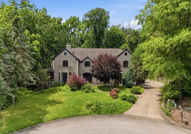 Photo 1 of Single family home for sale at 105 Lantern Cir, Peters Twp, PA 15317 | MLS# 1770860 | Listing updated on 2026-09-13